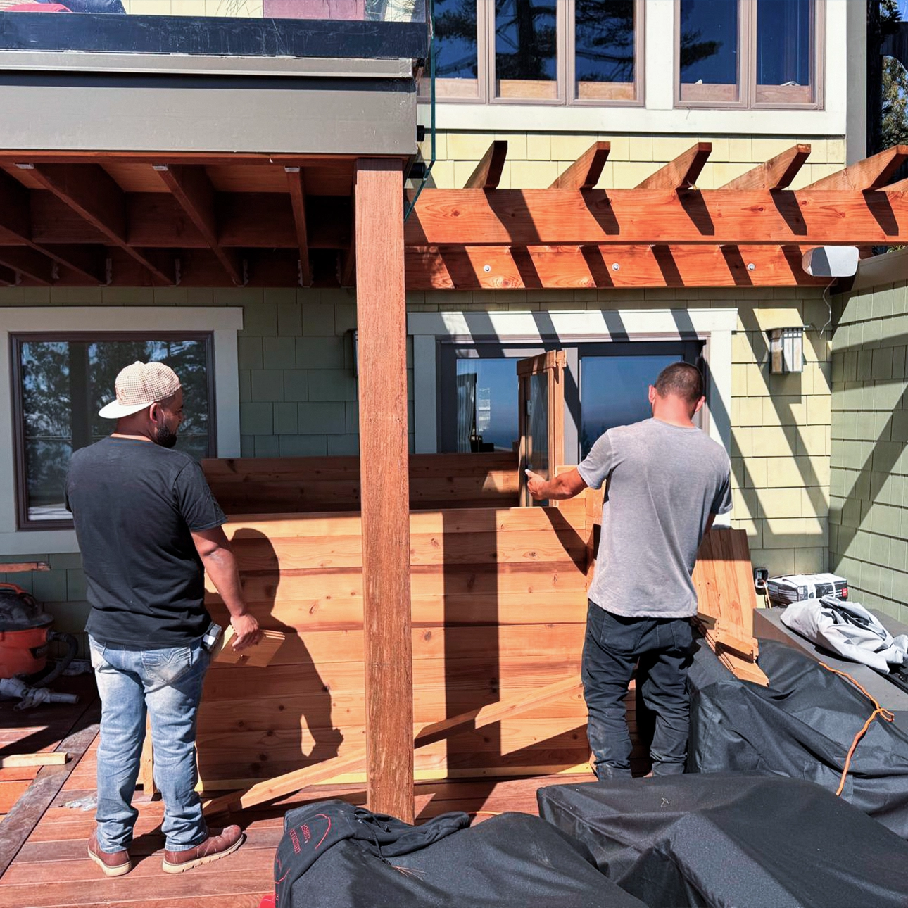 Expansive Home Image 4